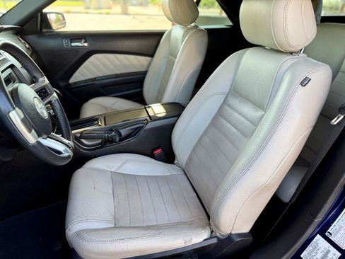 Used 2012 Ford Mustang GT Premium w/ Security Pkg RWD image 11