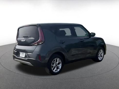 Used 2025 Kia Soul LX w/ LX Technology Package FWD image 14