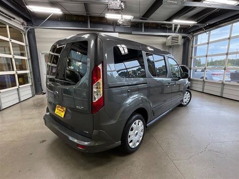 Used 2022 Ford Transit Connect XLT FWD image 5