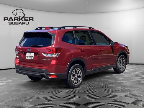 Used 2023 Subaru Forester Premium AWD/4WD image 5
