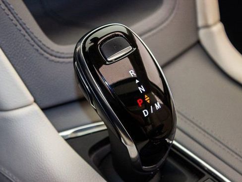 Used 2022 Cadillac XT6 Premium Luxury image 36