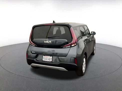 Used 2025 Kia Soul LX w/ LX Technology Package image 15