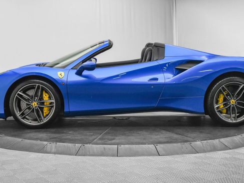 Used 2018 Ferrari 488 Spider image 5