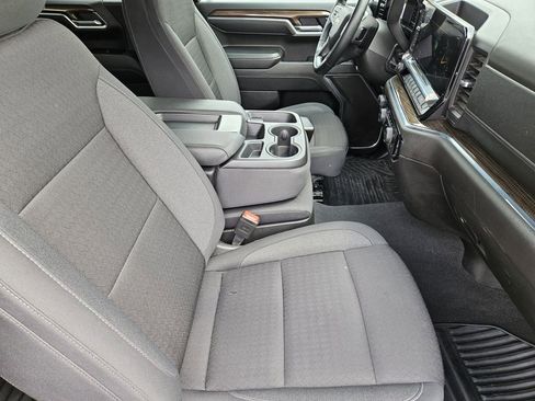 Used 2025 Chevrolet Silverado 1500 LT RWD image 11