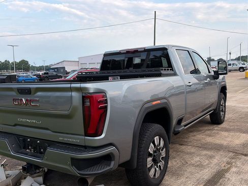 Used 2025 GMC Sierra 2500 Denali w/ Denali Reserve Package AWD/4WD image 2