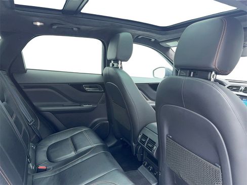 Used 2020 Jaguar F-PACE Prestige image 47