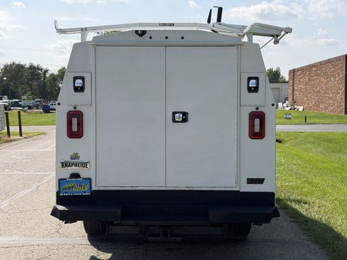 Used 2020 Chevrolet Express 3500 w/ Power Convenience Package RWD image 5