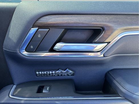 Used 2022 Chevrolet Silverado 1500 High Country image 35