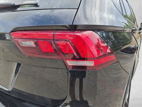 Used 2021 Volkswagen Tiguan S FWD image 10