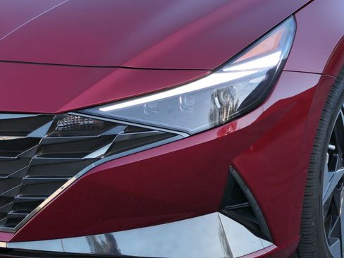 Certified 2023 Hyundai Elantra Limited image 9