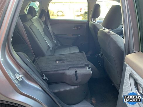 Used 2023 Nissan Rogue SV image 29