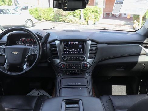 Used 2020 Chevrolet Suburban Premier RWD image 30