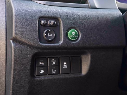 Certified 2022 Honda Passport TrailSport image 40