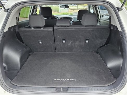 Used 2021 Kia Sportage LX image 11