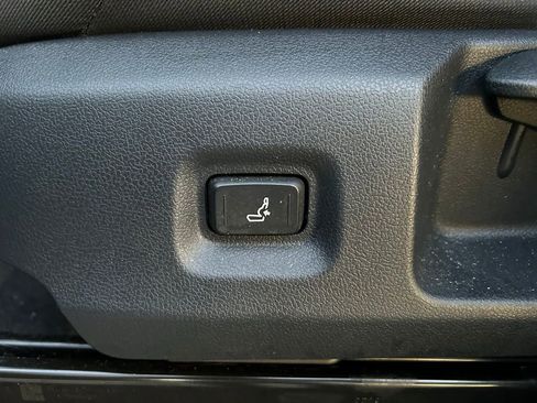 Certified 2024 Toyota Tacoma SR5 image 16