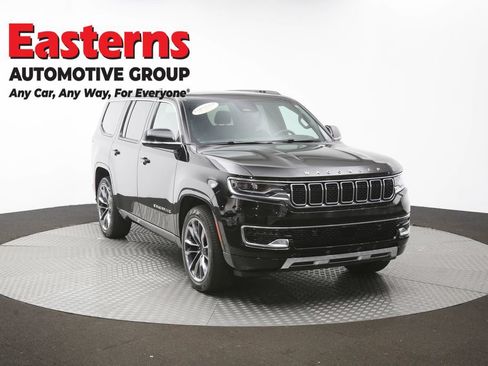 Used 2024 Jeep Wagoneer Series III w/ Premium Group I AWD/4WD image 57