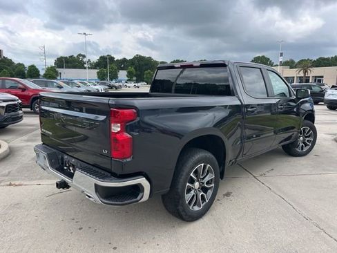 Used 2022 Chevrolet Silverado 1500 LT AWD/4WD image 10