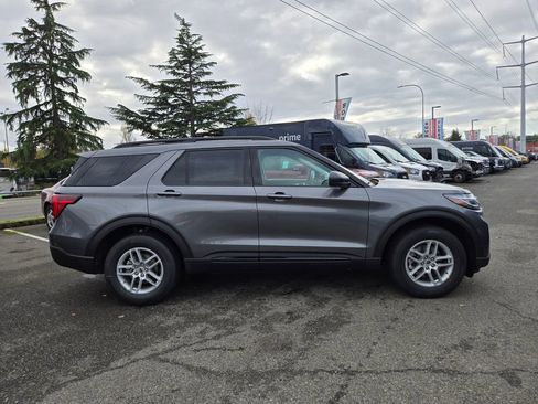 New 2026 Ford Explorer Active image 4