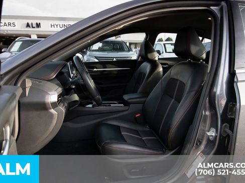 Used 2024 Nissan Altima 2.5 SR image 15