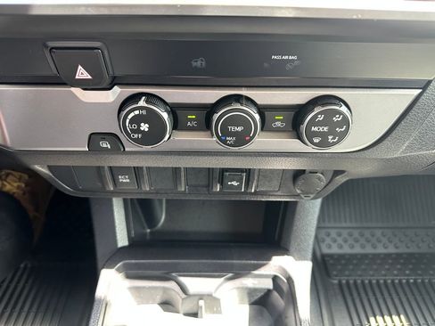 Used 2022 Toyota Tacoma SR w/ SR Convenience Package RWD image 16