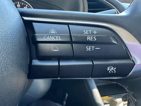 Used 2024 MAZDA MAZDA3 s FWD image 15