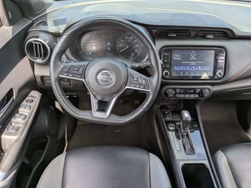 Used 2021 Nissan Kicks SR w/ SR Premium Package FWD image 16