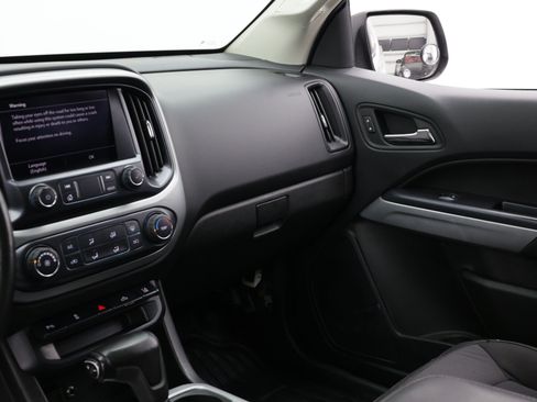 Used 2020 Chevrolet Colorado LT w/ Safety Package AWD/4WD image 18