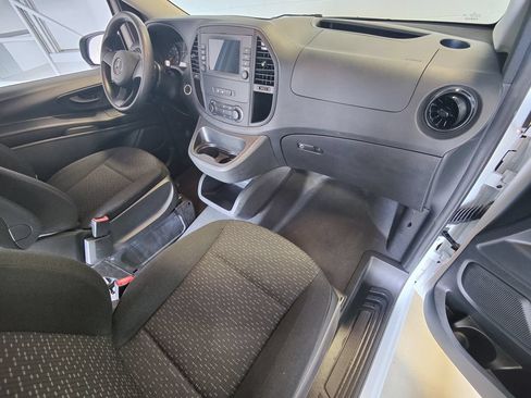 Used 2021 Mercedes-Benz Metris image 14