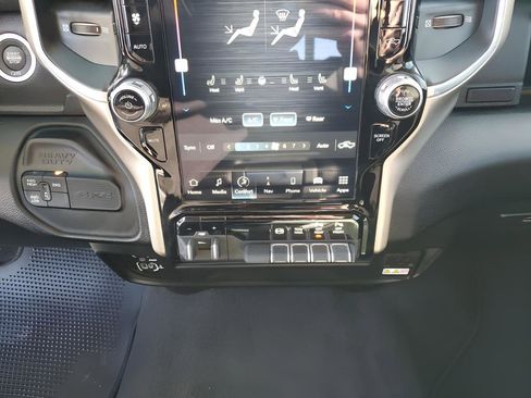 Used 2024 RAM 2500 Laramie w/ Safety Group image 39