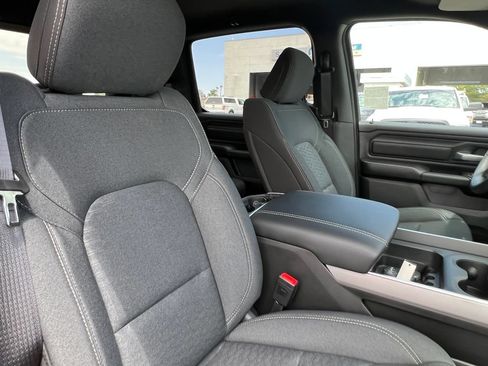 New 2026 RAM 1500 Express AWD/4WD image 16