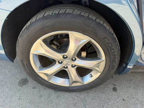 Used 2012 Toyota Venza XLE FWD image 31