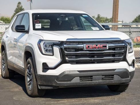 Certified 2025 GMC Terrain Elevation AWD/4WD image 2