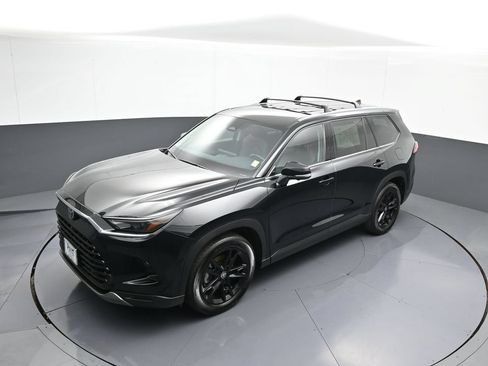 Used 2024 Toyota Grand Highlander AWD image 35