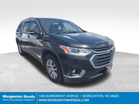 Used 2020 Chevrolet Traverse LT FWD image 1