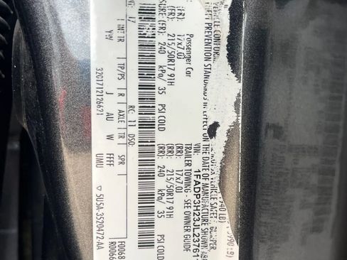 Used 2018 Ford Focus SEL w/ Interior Protection Package FWD image 18