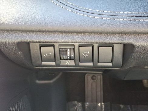Used 2025 Subaru Outback Limited AWD/4WD image 28