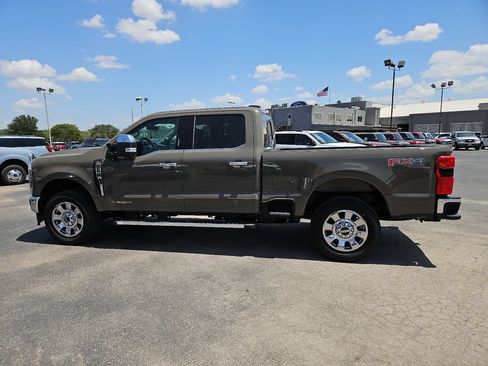 New 2026 Ford F250 Lariat w/ Chrome Package AWD/4WD image 7