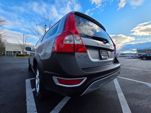 Used 2013 Volvo XC70 3.2 Platinum image 9