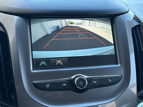 Used 2017 Chevrolet Cruze LT w/ Convenience Package FWD image 18