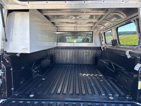 Used 2022 Toyota Tacoma SR image 9