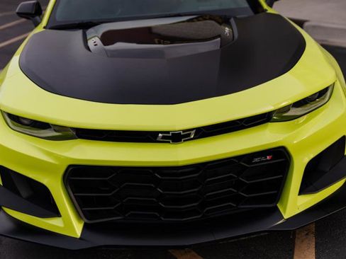 Used 2019 Chevrolet Camaro ZL1 image 4