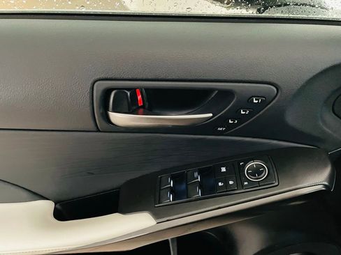 Certified 2022 Lexus IS 350 F Sport image 19