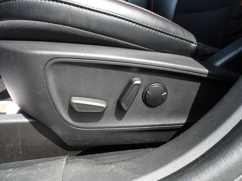 Used 2025 Ford Escape ST-Line Select AWD/4WD image 12
