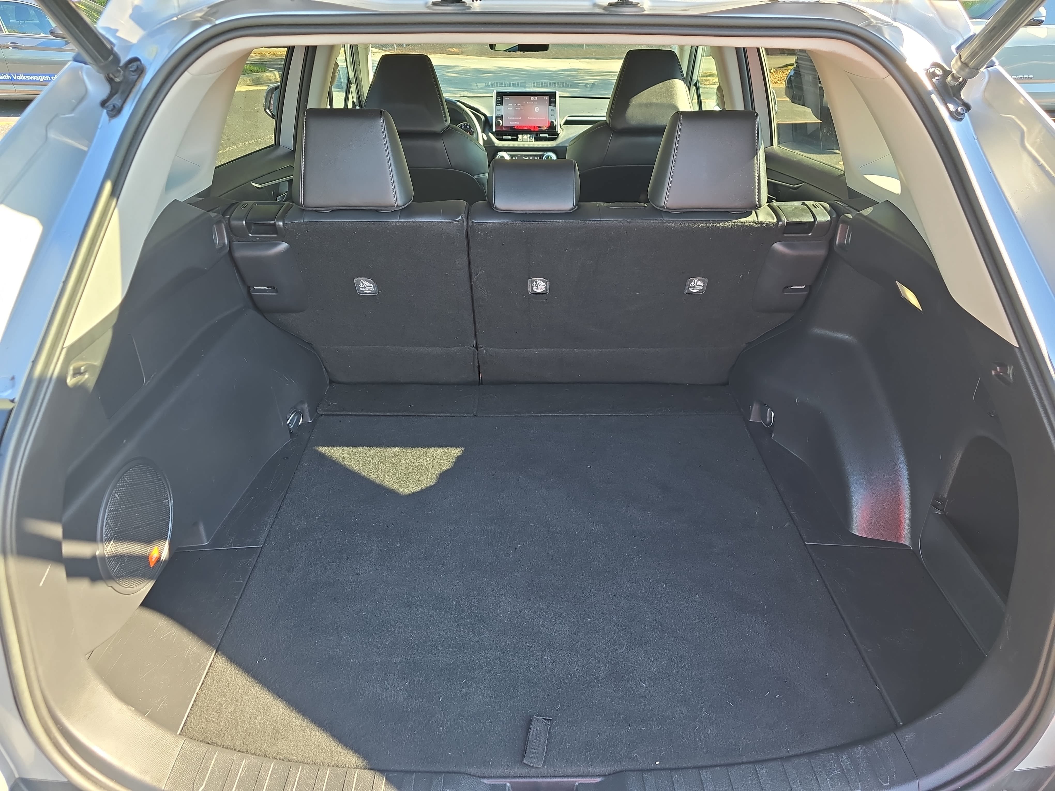 Used 2022 Toyota RAV4 XLE Premium FWD image 12