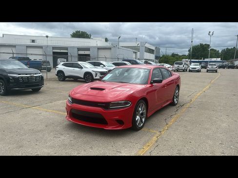 Used 2023 Dodge Charger GT image 2