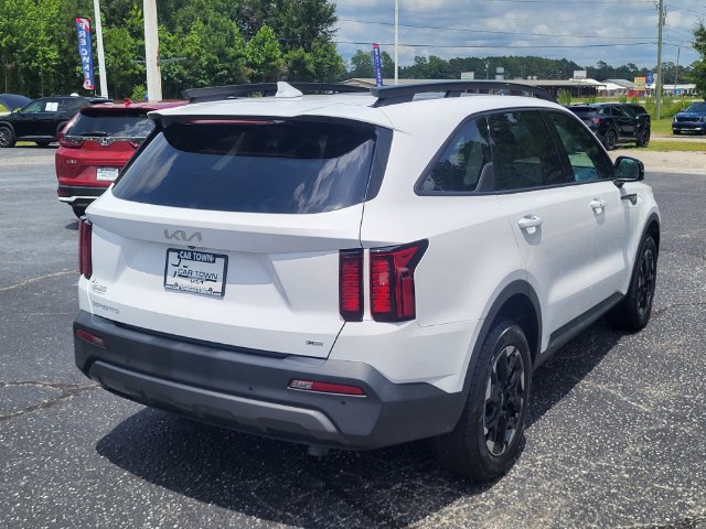 Certified 2023 Kia Sorento X-Line EX AWD/4WD image 2