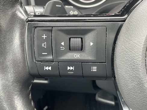 Used 2021 Nissan Rogue SL image 25