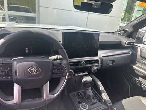 Used 2025 Toyota 4Runner TRD Off-Road Premium AWD/4WD image 10