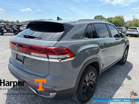 Used 2024 Volkswagen Atlas Cross Sport SE FWD image 5
