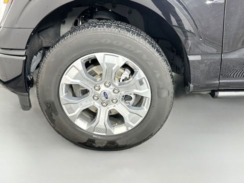 Used 2023 Ford F150 Platinum image 31
